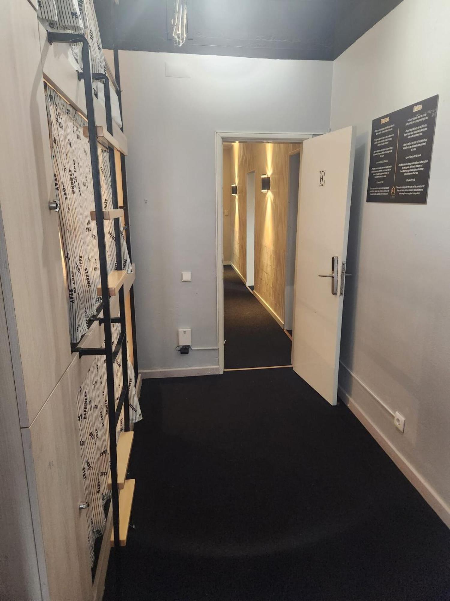 Daora Lisbon Low Cost Hostel מראה חיצוני תמונה